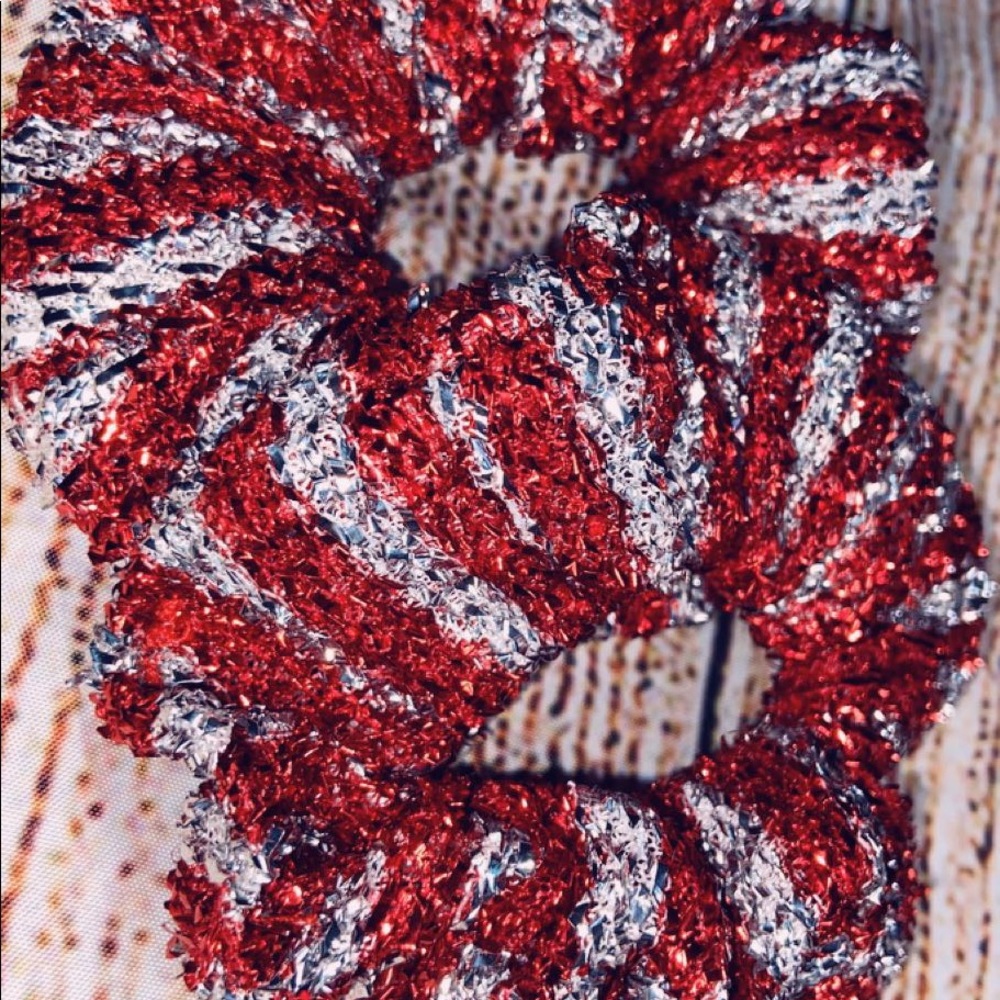 Scrunchie - Picture 10 of 13